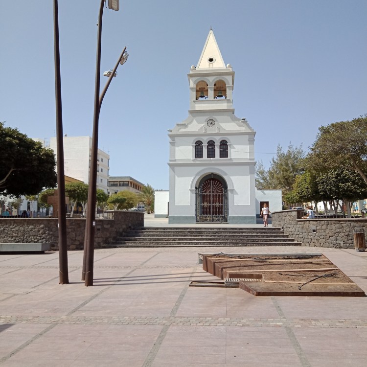 Our Lady of the Rosary Church Parroquia de Nuestra Señora del Rosario